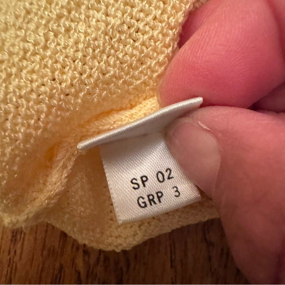 ST. JOHN Knit Vintage Y2K Crop light yellow Sweater Tank Top, size medium - Picture 5 of 9